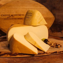 Gunn's Hill Artisan Cheese - 5 Brothers Smoked (100g)