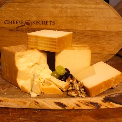  Appletree Smoked Cheddar -Cow's Creamery - (100g)